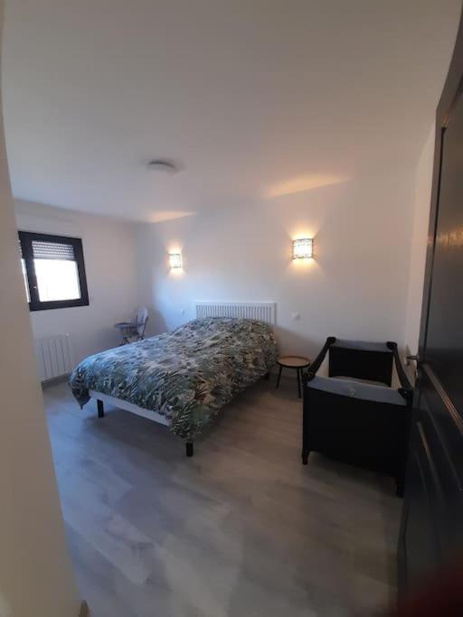 Holiday home Maison Neuve A 1 Km De La *